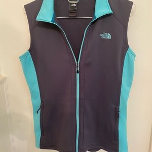 The North Face Women’s Vest, Flaatter